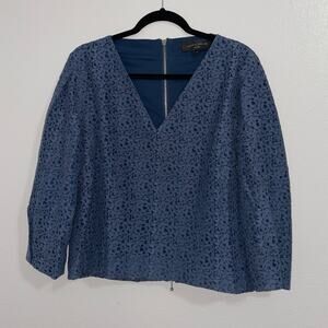 HILTON HOLLIS Blue Lace Top Size L